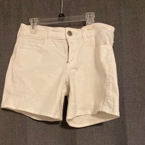 American eagle white shorts